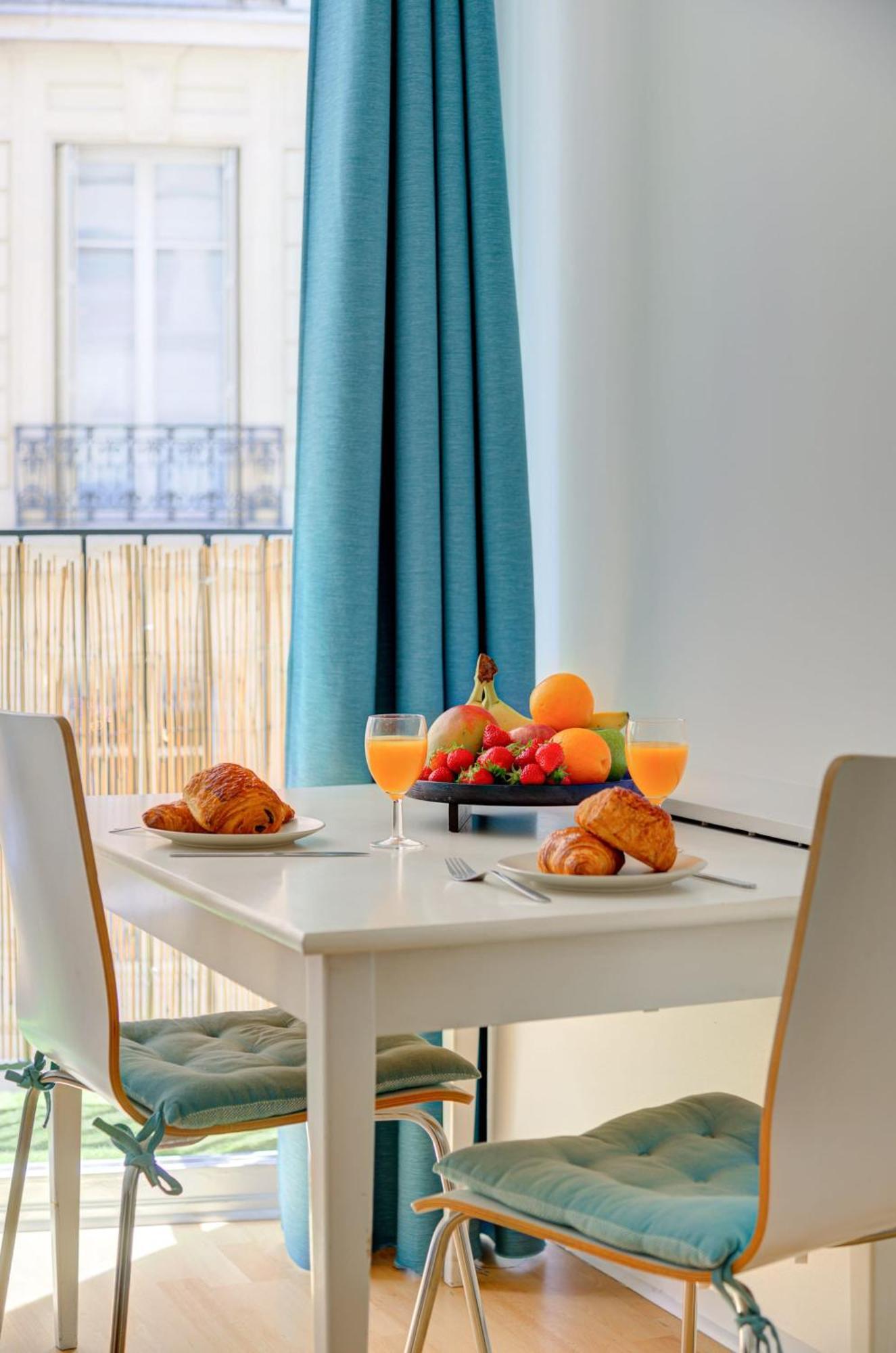 St Germain & Le Bon Marche With Balcony - Cityapartmentstay Paris Exterior photo