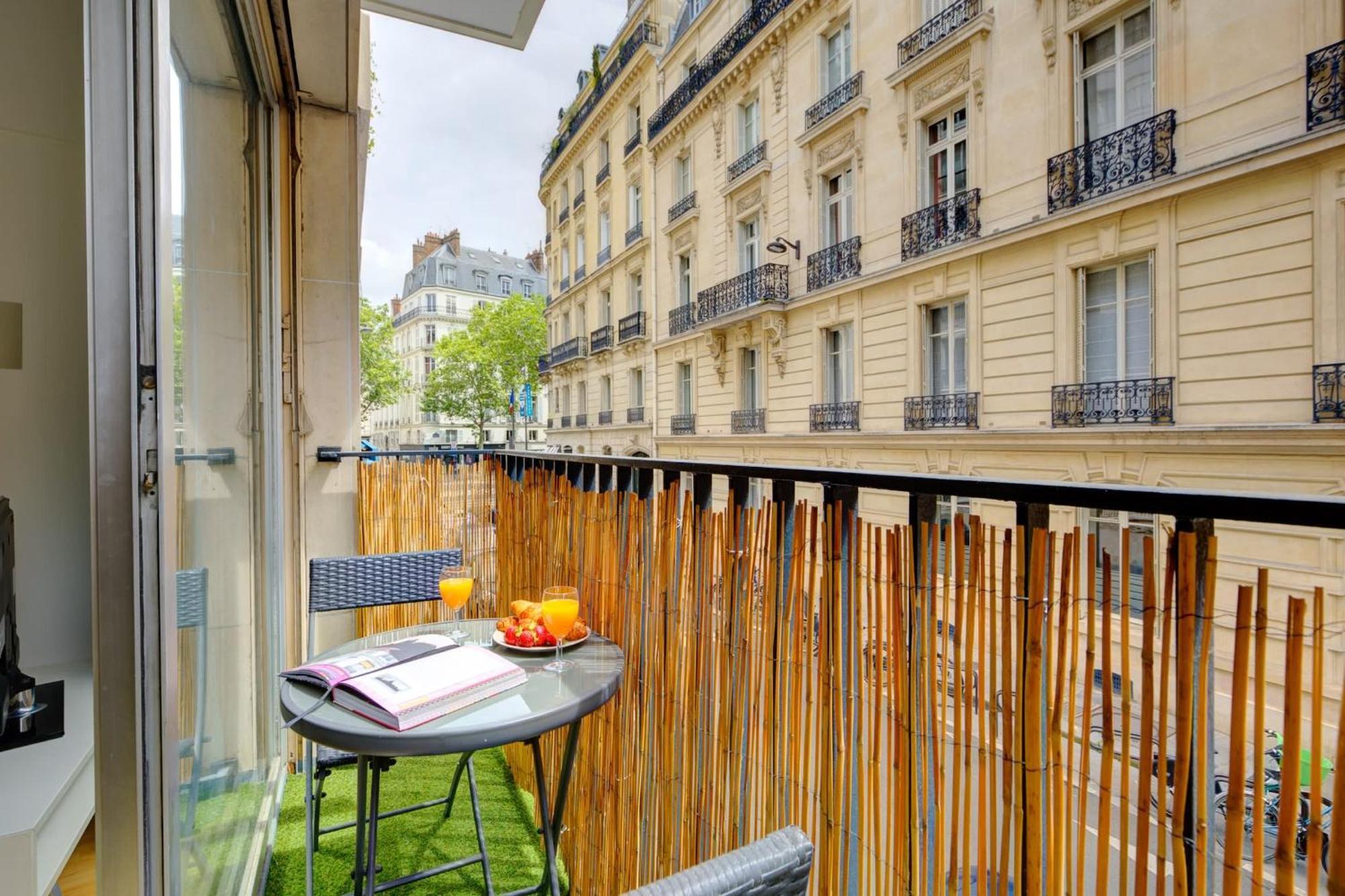 St Germain & Le Bon Marche With Balcony - Cityapartmentstay Paris Exterior photo